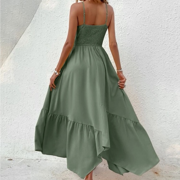 Dress - Picture 3 of 3